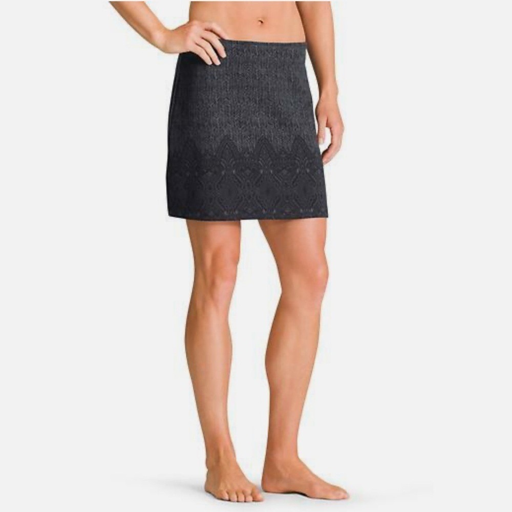 Athleta Herringbone Damask Mini Skirt Large Gray Black A-Line Active Casual